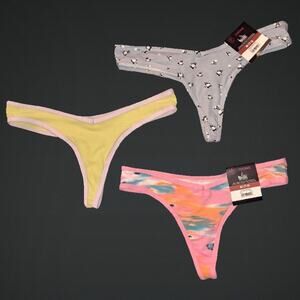 3 Pair of Ladies Cotton Thongs Size Medium 7/9